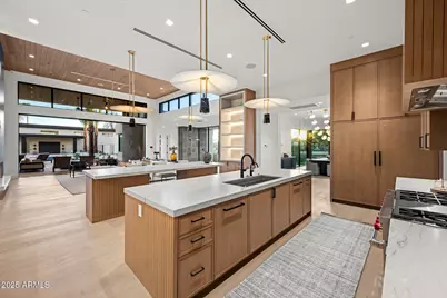 7001 E Paradise Drive, Scottsdale, AZ 85254 - Photo 14