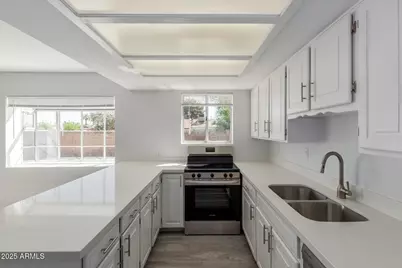 1037 N 74th Street, Scottsdale, AZ 85257 - Photo 1