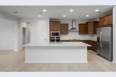 17782 W Getty Drive, Goodyear, AZ 85338 - Photo 10