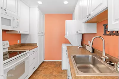 8412 E Roosevelt Street, Scottsdale, AZ 85257 - Photo 10