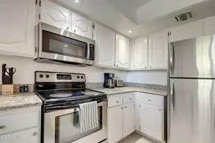 4303 E Cactus Rd, Phoenix, AZ 85032 - Photo 18