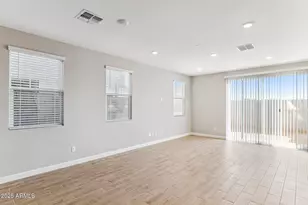 5852 E Covey Ln, Phoenix, AZ 85054 - Photo 1