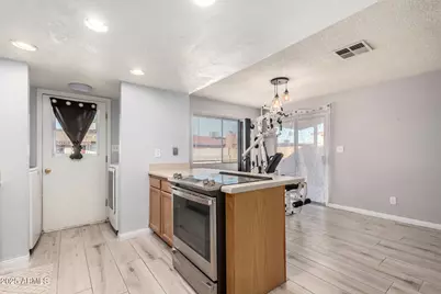 8414 W Monterosa Street, Phoenix, AZ 85037 - Photo 10