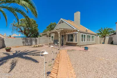 20818 N 21st Drive, Phoenix, AZ 85027 - Photo 30