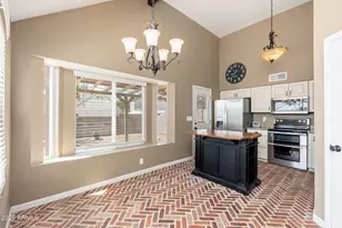 20818 N 21st Dr, Phoenix, AZ 85027 - Photo 4