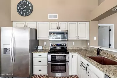 20818 N 21st Drive, Phoenix, AZ 85027 - Photo 24