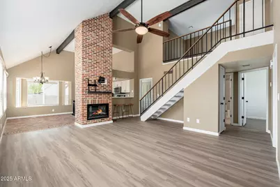 20818 N 21st Drive, Phoenix, AZ 85027 - Photo 2