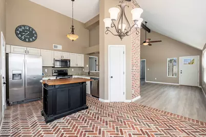 20818 N 21st Drive, Phoenix, AZ 85027 - Photo 22