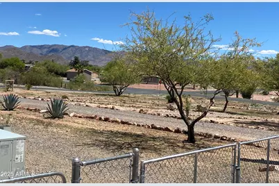 23335 W Staghorn Lane, Congress, AZ 85332 - Photo 18