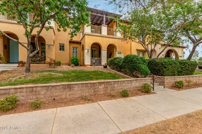 21110 W Sunrise Lane, Buckeye, AZ 85396 - Photo 2