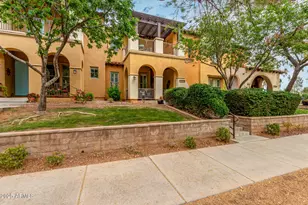 21110 W Sunrise Ln, Buckeye, AZ 85396 - Photo 2