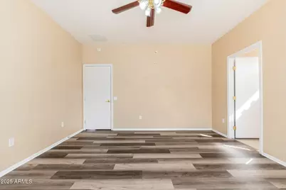 20828 N Shadow Mountain Drive, Surprise, AZ 85374 - Photo 10