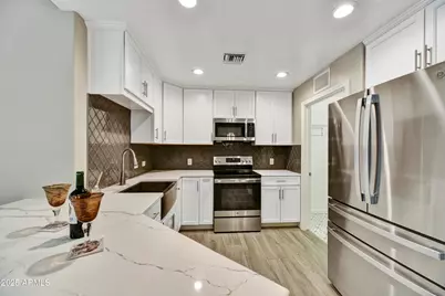 16 W Encanto Boulevard #22, Phoenix, AZ 85003 - Photo 8