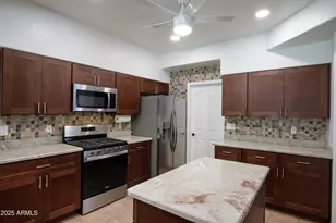 7326 W Pershing Ave, Peoria, AZ 85381 - Photo 10