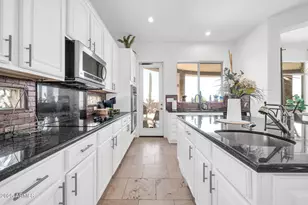 3335 W Carriage Dr, Phoenix, AZ 85086 - Photo 16