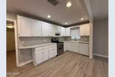 1840 E Clarendon Avenue, Phoenix, AZ 85016 - Photo 8