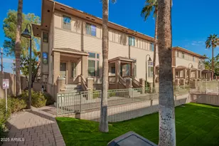 738 S Beck Ave, Tempe, AZ 85281 - Photo 1