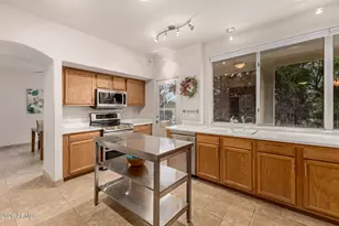 9609 S 50th St, Phoenix, AZ 85044 - Photo 4