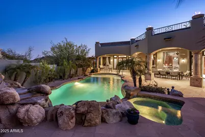 13811 S Canyon Drive, Phoenix, AZ 85048 - Photo 10