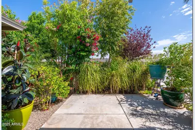 2219 W Catalina Drive, Phoenix, AZ 85015 - Photo 8