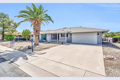 10739 W Saratoga Circle, Sun City, AZ 85351 - Photo 2