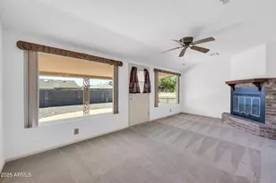 10739 W Saratoga Cir, Sun City, AZ 85351 - Photo 8