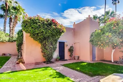 4203 E Hazelwood Street, Phoenix, AZ 85018 - Photo 12