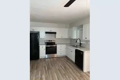 2416 W Augusta Avenue #4, Phoenix, AZ 85021 - Photo 4