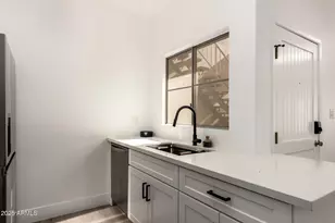 11333 N 92nd St, Scottsdale, AZ 85260 - Photo 8