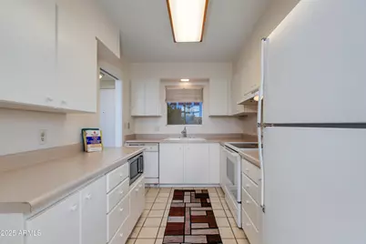 102 W Maryland Avenue #B2, Phoenix, AZ 85013 - Photo 10
