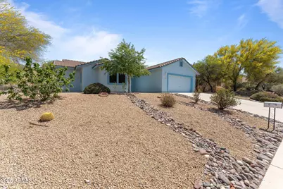 585 S Lincoln Street, Wickenburg, AZ 85390 - Photo 2