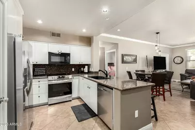 20100 N 78th Place #1046, Scottsdale, AZ 85255 - Photo 2