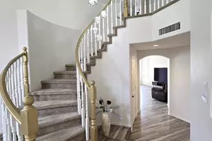 5952 W Morning Dove Dr, Glendale, AZ 85308 - Photo 8