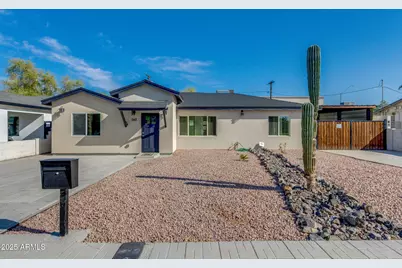 542 E Flynn Lane, Phoenix, AZ 85012 - Photo 1