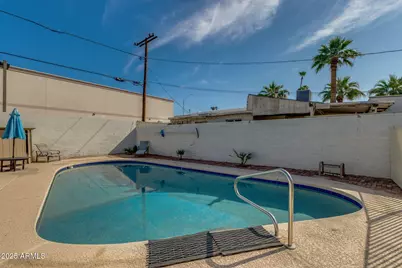542 E Flynn Lane, Phoenix, AZ 85012 - Photo 30