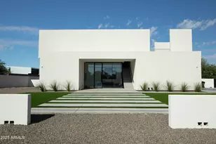 10310 N 37th St, Phoenix, AZ 85028 - Photo 2