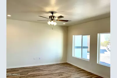 8350 W Encanto Lane, Arizona City, AZ 85123 - Photo 8