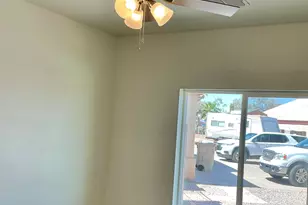 8350 W Encanto Ln, Arizona City, AZ 85123 - Photo 12