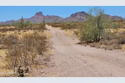 32925 W Restin Road #36, Wittmann, AZ 85361 - Photo 2