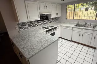 6207 N 21st Dr, Phoenix, AZ 85015 - Photo 16