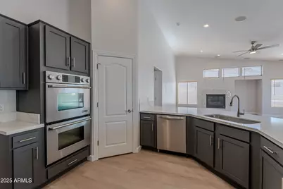 13305 W Colter Street, Litchfield Park, AZ 85340 - Photo 6