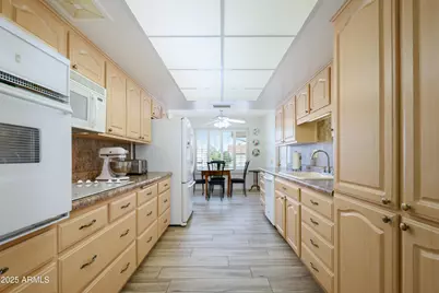 15430 N Bowling Green Drive, Sun City, AZ 85351 - Photo 4