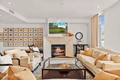 2402 E Esplanade Lane #204, Phoenix, AZ 85016 - Photo 8