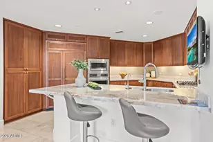 2402 E Esplanade Ln, Phoenix, AZ 85016 - Photo 18