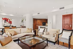 2402 E Esplanade Ln, Phoenix, AZ 85016 - Photo 12