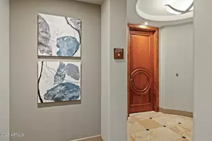 2402 E Esplanade Ln, Phoenix, AZ 85016 - Photo 10