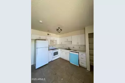 1914 W Village Drive #B, Phoenix, AZ 85023 - Photo 1
