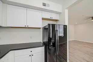 615 E Portland St, Phoenix, AZ 85004 - Photo 16