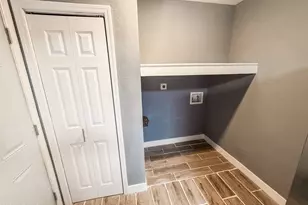 7903 N 61st Ave, Glendale, AZ 85301 - Photo 10