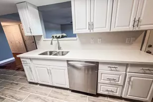 7903 N 61st Ave, Glendale, AZ 85301 - Photo 2